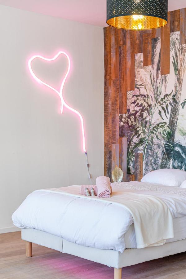 Aurora Lov'room Proche De Saint Charles *